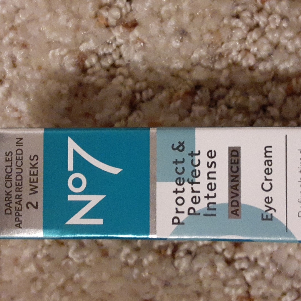 No7 eye cream